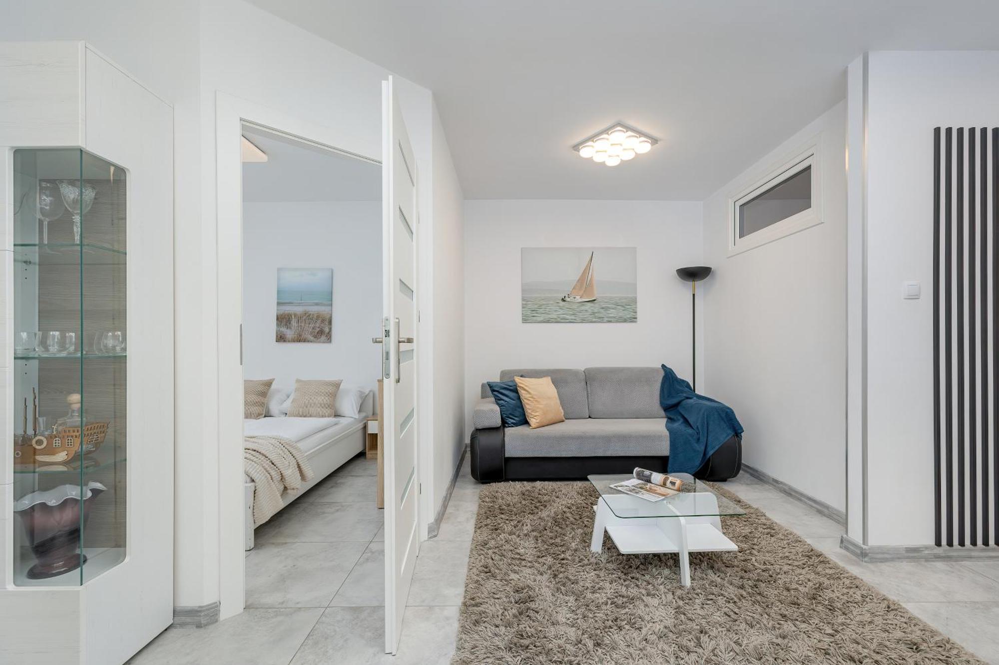 Family Apartments Herberta With Terrace And Parking By Rent Like Home Свиноуйсьце Экстерьер фото