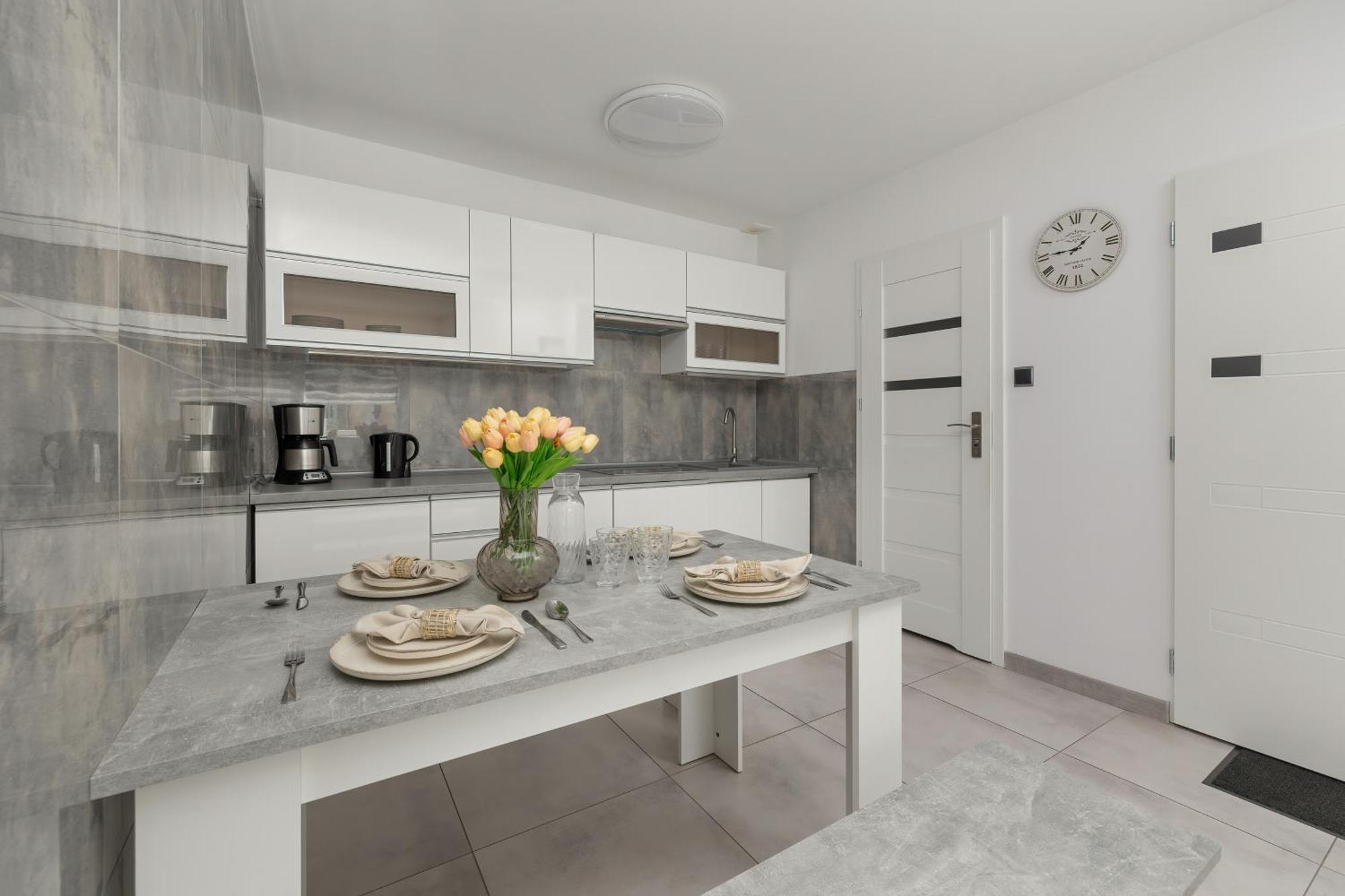 Family Apartments Herberta With Terrace And Parking By Rent Like Home Свиноуйсьце Экстерьер фото